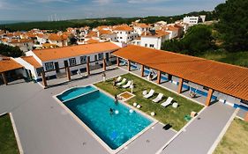 Zulla Nazare'S Surf Village
